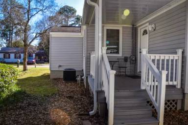 Main picture of 208 Southview Ave