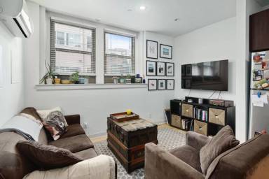Main picture of 427 Monroe St