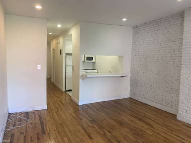 Main picture of 332 W 47th St