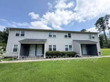 Main picture of Woodbridge Townhomes