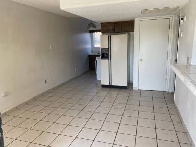 Main picture of 1486 N Lemoore Ave