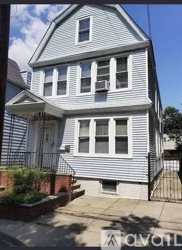 Main picture of 342 Van Nostrand Ave