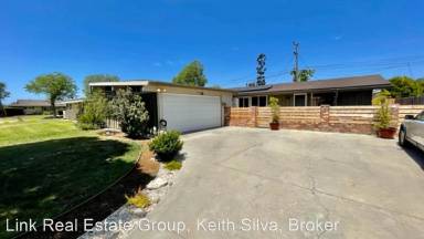 Main picture of 909 Armstrong Ave
