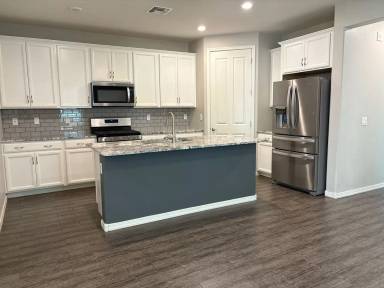Main picture of 2140 W Ephesus Ct