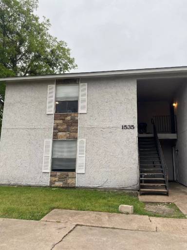 Main picture of 1535 Pine Ridge Drive - D