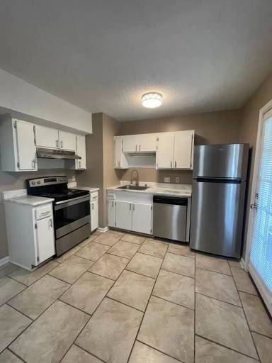 Main picture of 929 Drake St