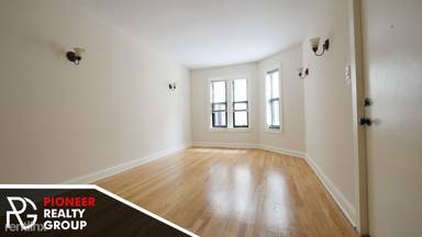 Main picture of 4034 N Ashland Ave