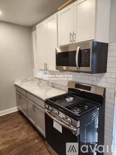 Main picture of 6257 N Lakewood Ave