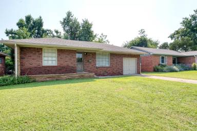 Main picture of 1722 Mattern Dr