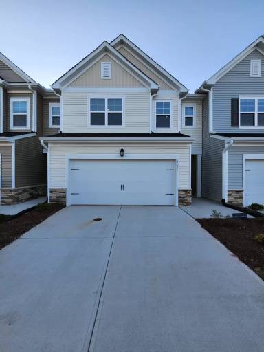 Main picture of 5011 Fir Tree Ln