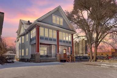 Main picture of 3216 Nicollet Ave