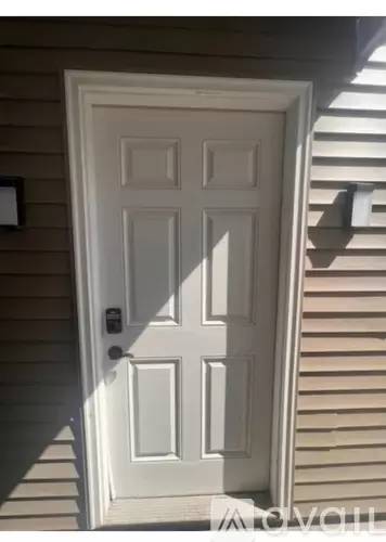 Main picture of 2747 S Christiana Ave