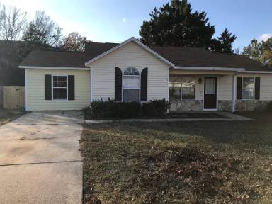 Main picture of 137 Oak Terrace Dr