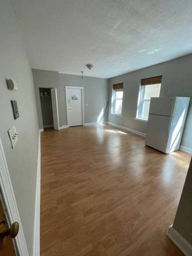 Main picture of 1419 Commonwealth Ave