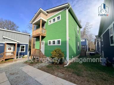 Main picture of 2305 Owen St