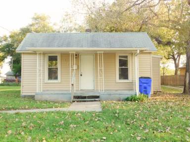 Main picture of 217 W 17th St