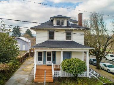 Main picture of 905 SE 50th Ave