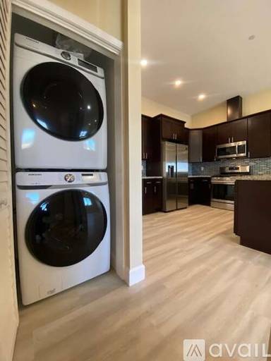 Main picture of Pacific Heights Apartments