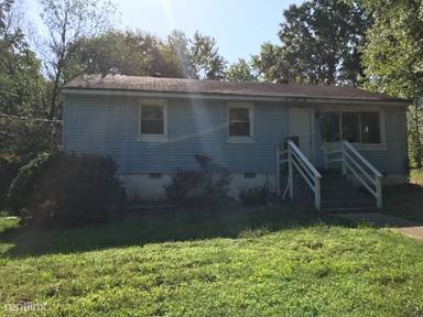 Main picture of 2404 Western St