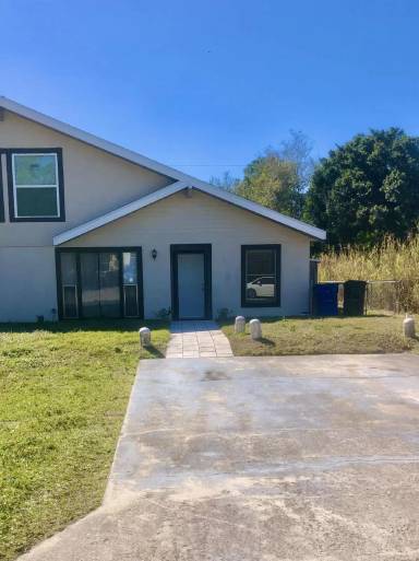 Main picture of 17466 Dumont Dr