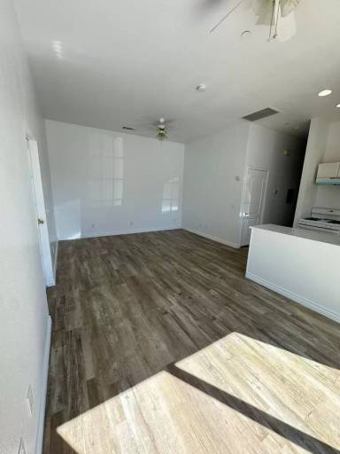 Main picture of 3760 E Calle de Carlos