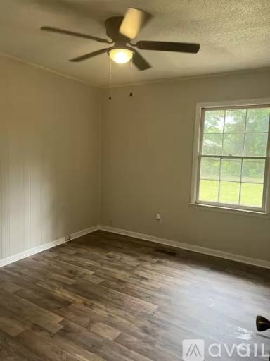Main picture of 313 E Grace Dr