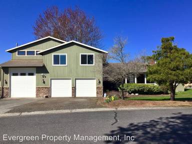 Main picture of 22801 SE Naomi Dr