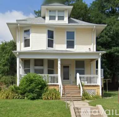Main picture of 138 N 31st Ave
