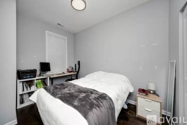 Main picture of 1603 S Wood St