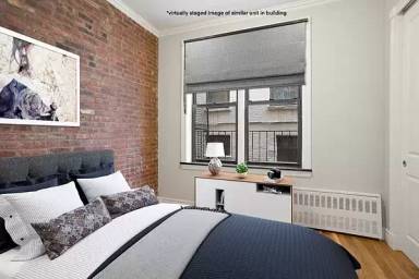Main picture of 211 E 25th St