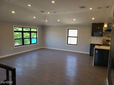 Main picture of 2443 93rd St