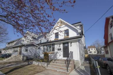 Main picture of 141 6th St