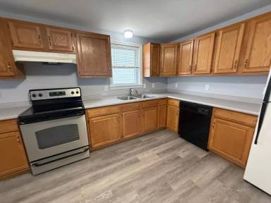 Main picture of 570 Montgomery St