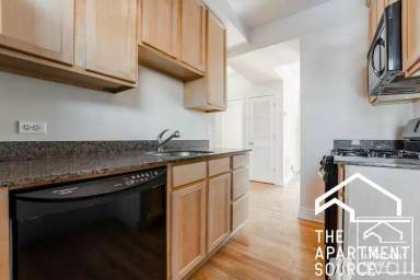 Main picture of 1210-1216 W Waveland Ave Apartments