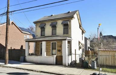 Main picture of 208 Pattison St