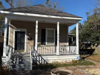 Main picture of 1504 Farmer St