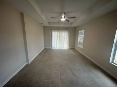 Main picture of 2310 NE 35th Ln