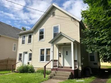 Main picture of 8 Sands St