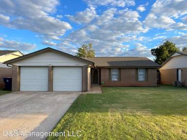 Main picture of 8421 NW 91st St