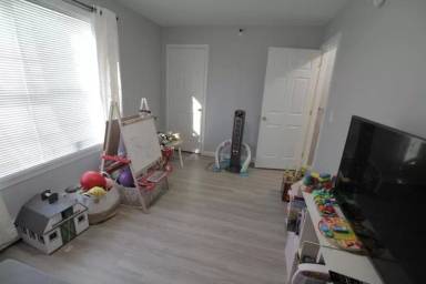 Main picture of 364 Stillwater Ave