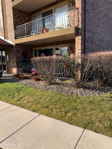 Main picture of 8834 W 140th St