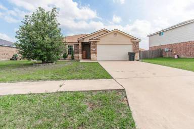 Main picture of 3200 Alamocitos Creek Dr