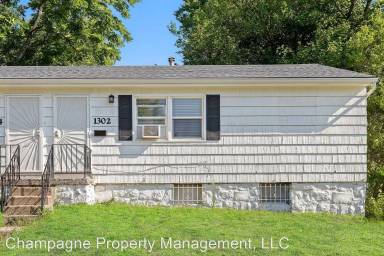 Main picture of 1302 Richmond Ave