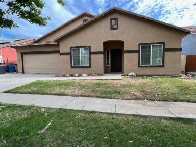 Main picture of 2061 Woodland Dr