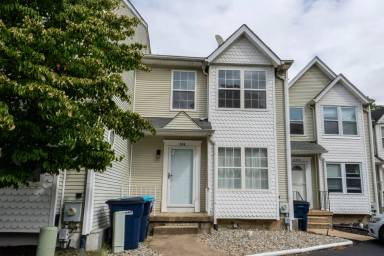 Main picture of 346 Park Ln