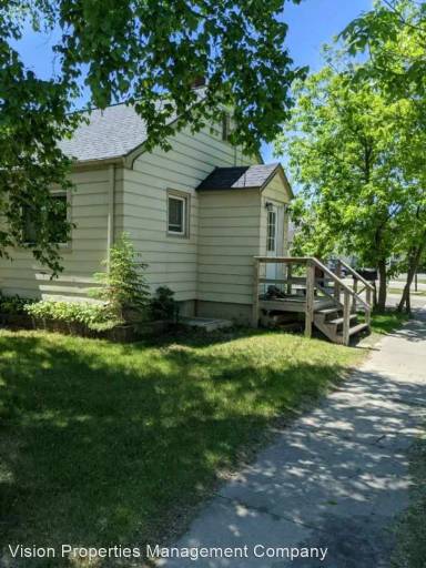 Main picture of 1021 Birchmont Dr NE