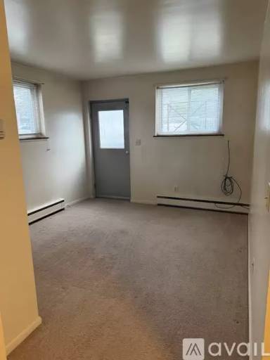 Main picture of 125 E Saginaw Hwy