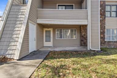 Main picture of 7403 S Yale Ave