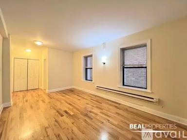 Main picture of 1347 N Dearborn St