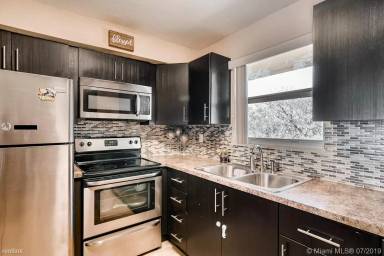 Main picture of Bleau Fontaine Condominiums